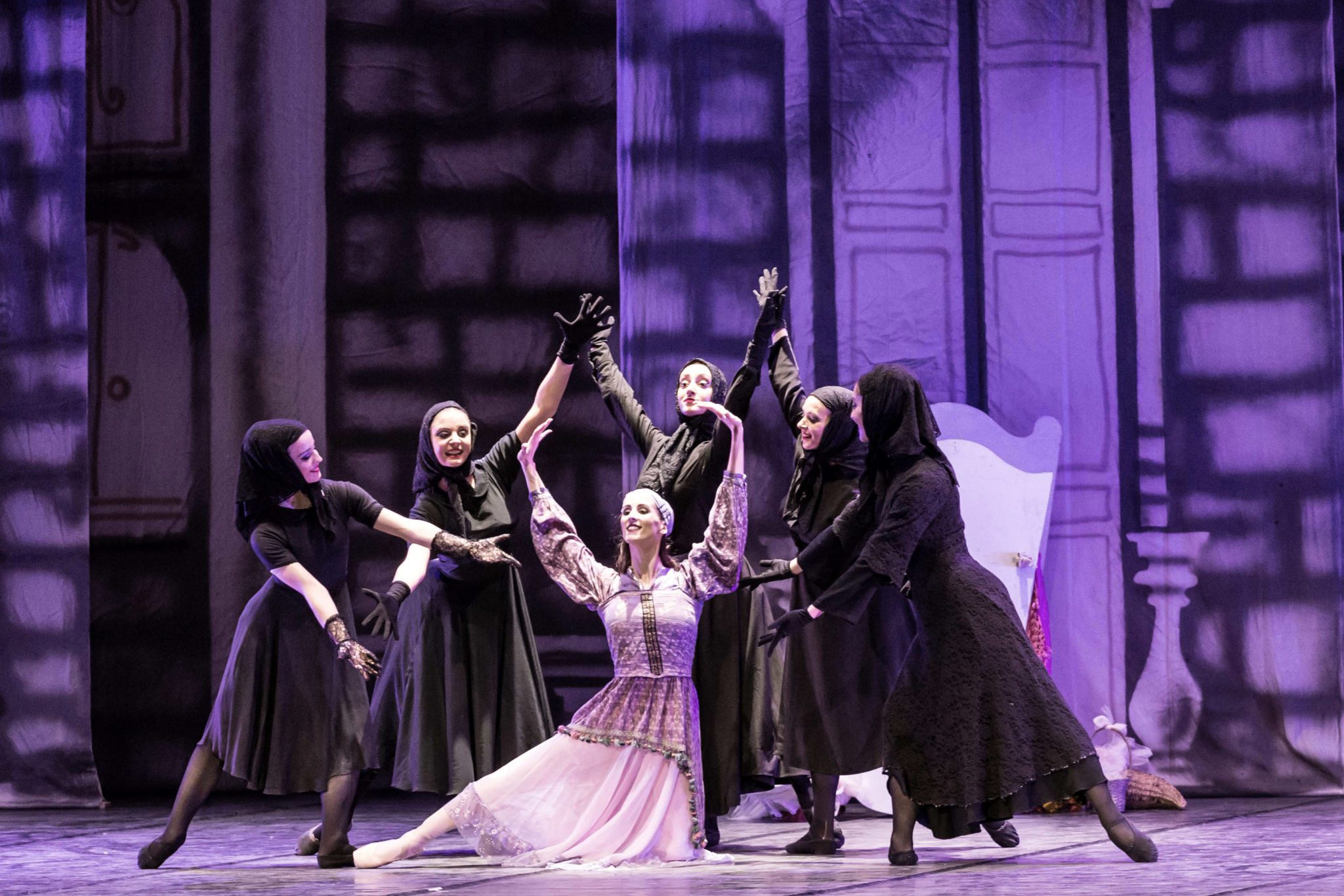 La bella addormentata / Danza Teatro Verdi / Simona Maria Frigerio